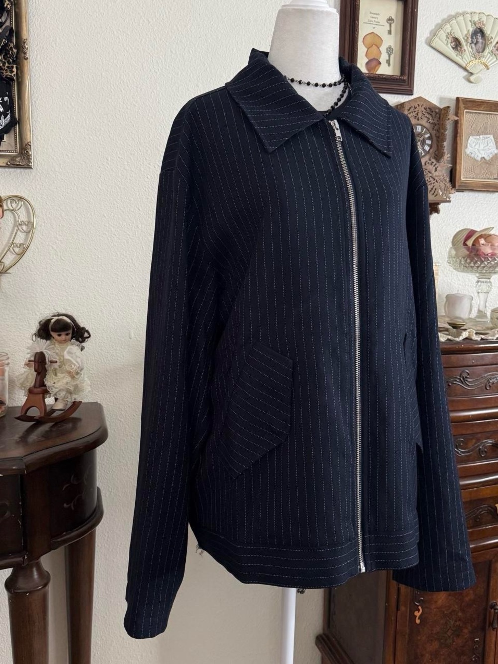 Preppy grunge navy blue pinstriped sleek jacket - Picture 2 of 6